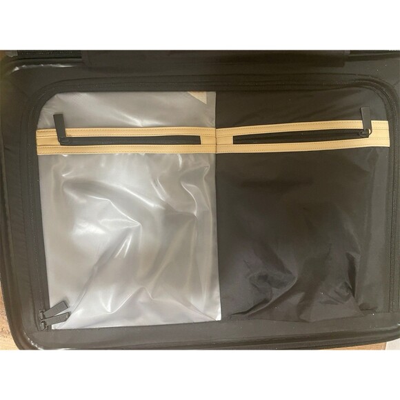 BÉIS Carry On Roller Black Luggage | Shay Mitchell BAE Suitcase - Picture 4 of 7